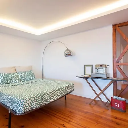Alfama Spectacular Balcony View By Innkeeper Апартаменты