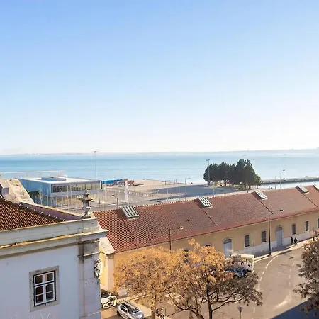 Alfama Spectacular Balcony View By Innkeeper Апартаменты